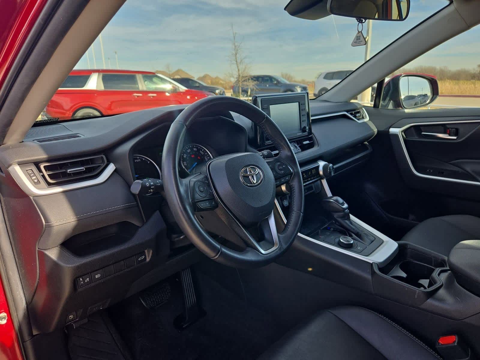 Thumbnail: 2021 Toyota RAV4 - 2