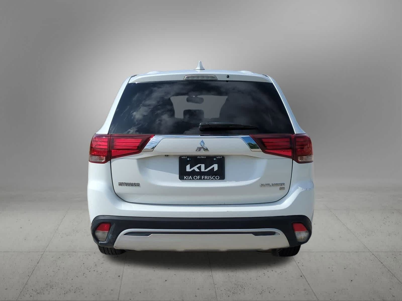 Thumbnail: 2019 Mitsubishi Outlander - 5
