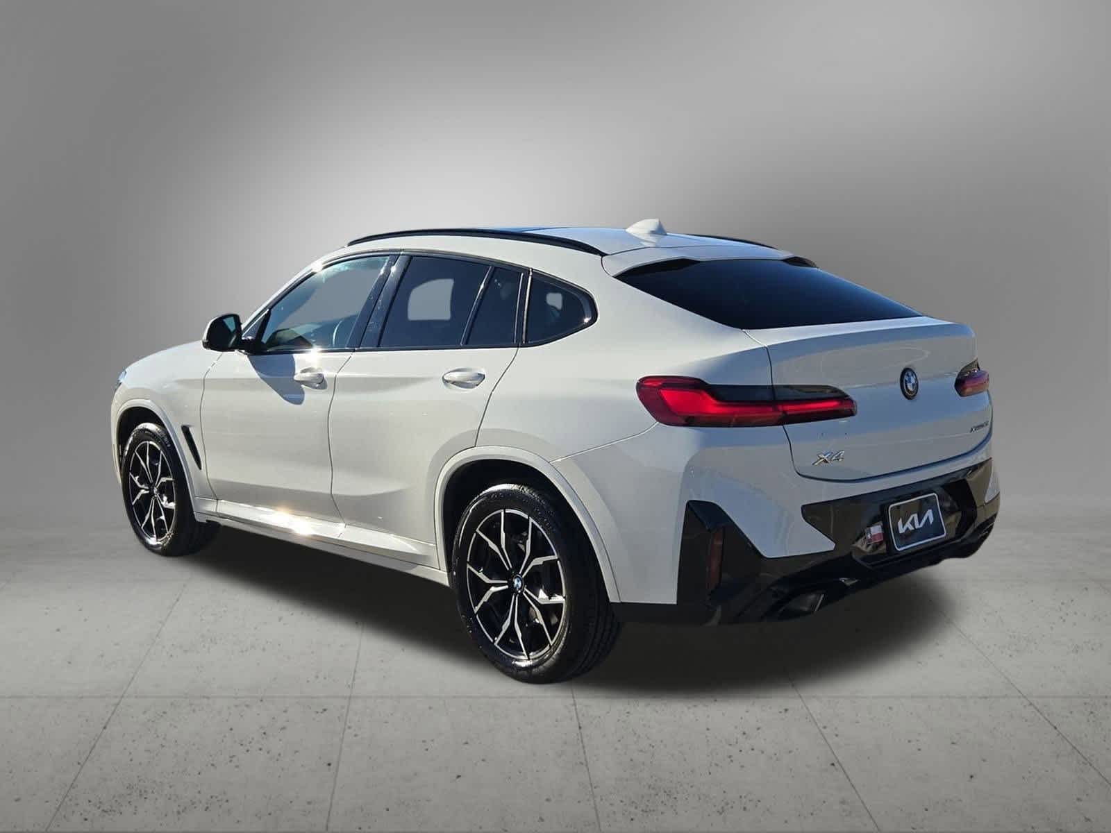 Thumbnail: 2023 BMW X4 - 4