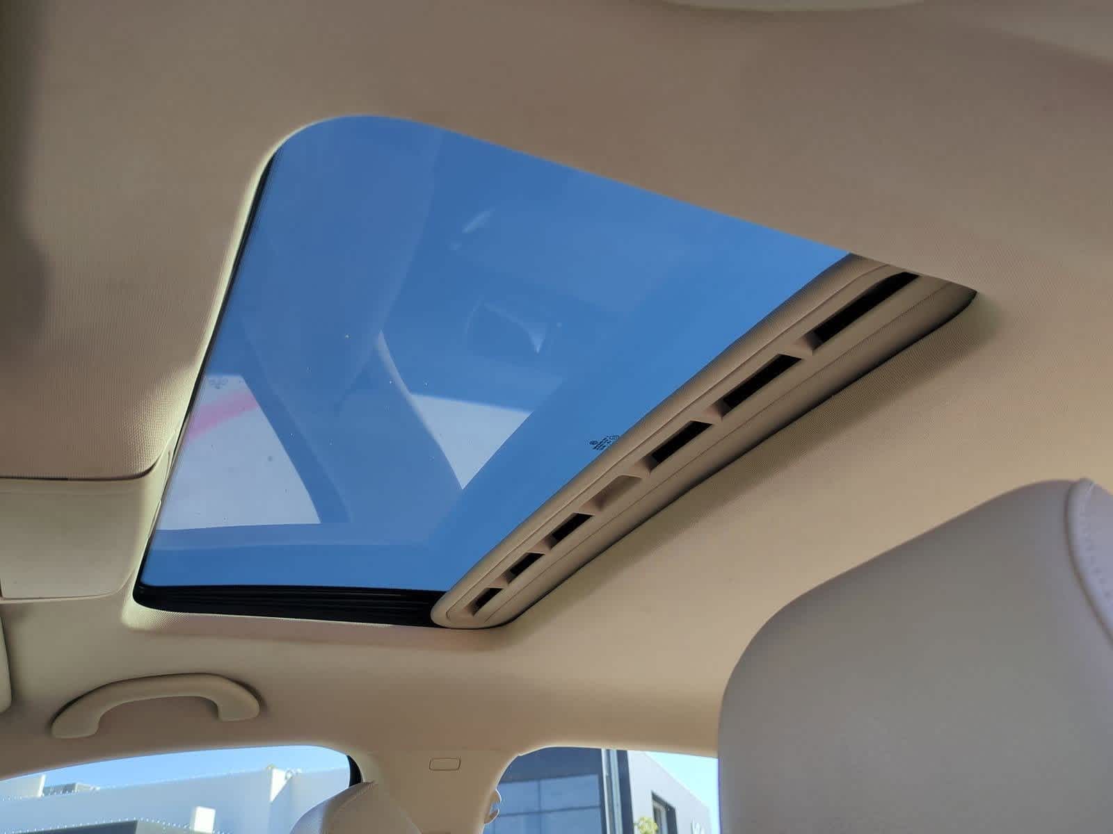 Thumbnail: 2015 Volkswagen Jetta - 17