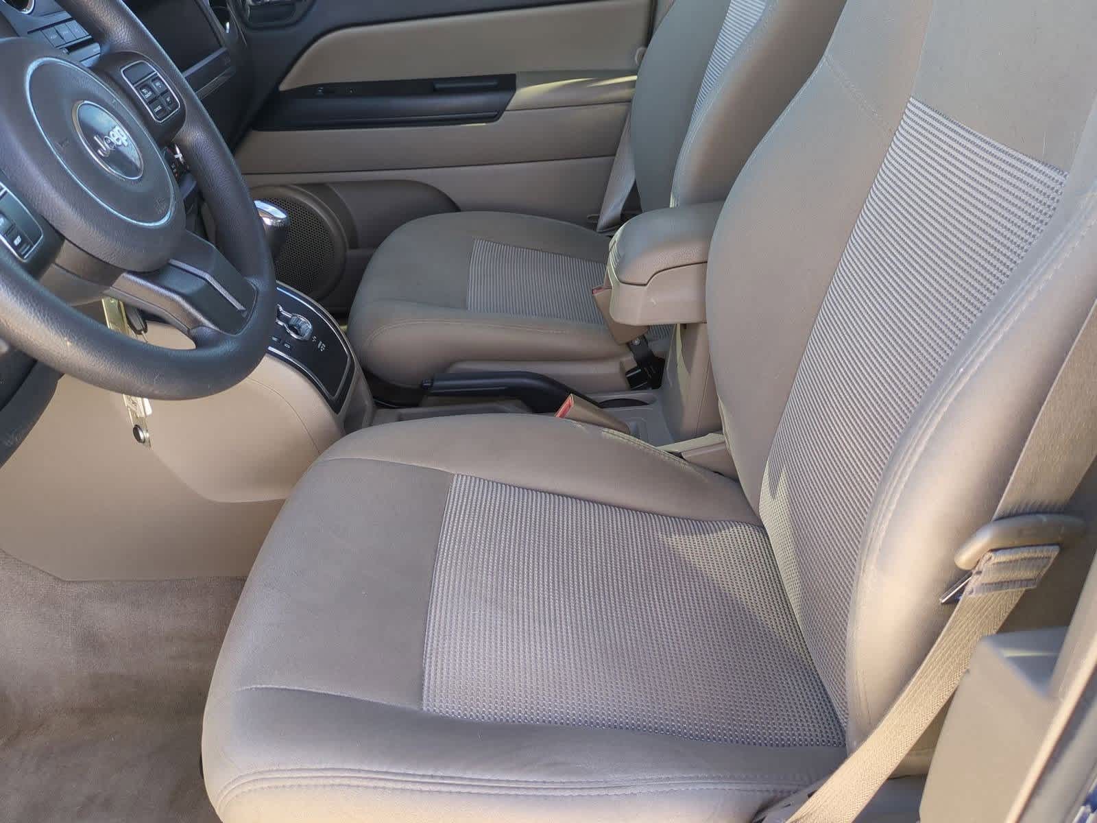 Thumbnail: 2014 Jeep Patriot - 16