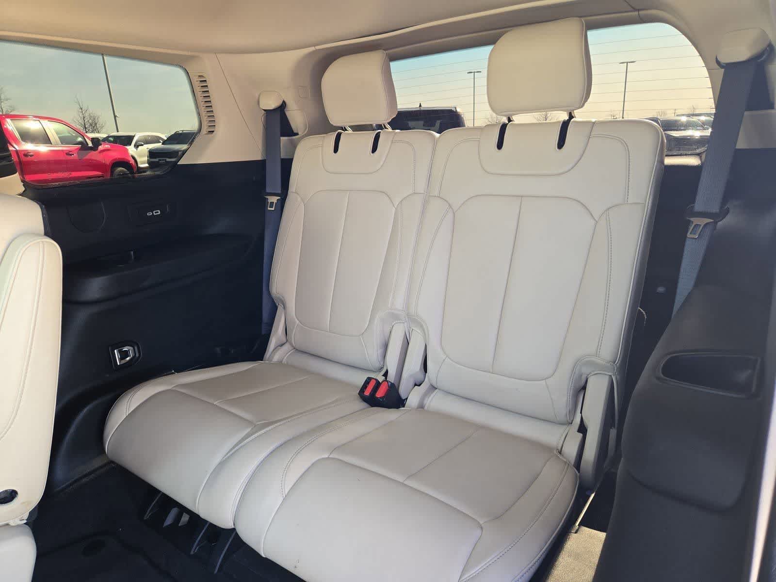 Thumbnail: 2022 Jeep Grand Cherokee - 37