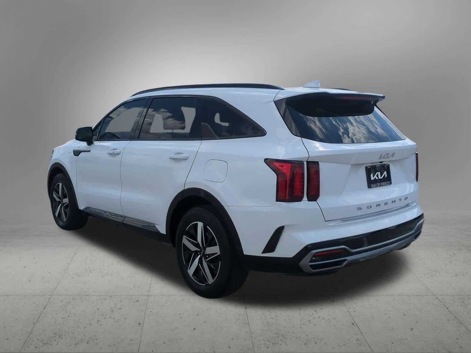 Thumbnail: 2022 Kia Sorento - 4