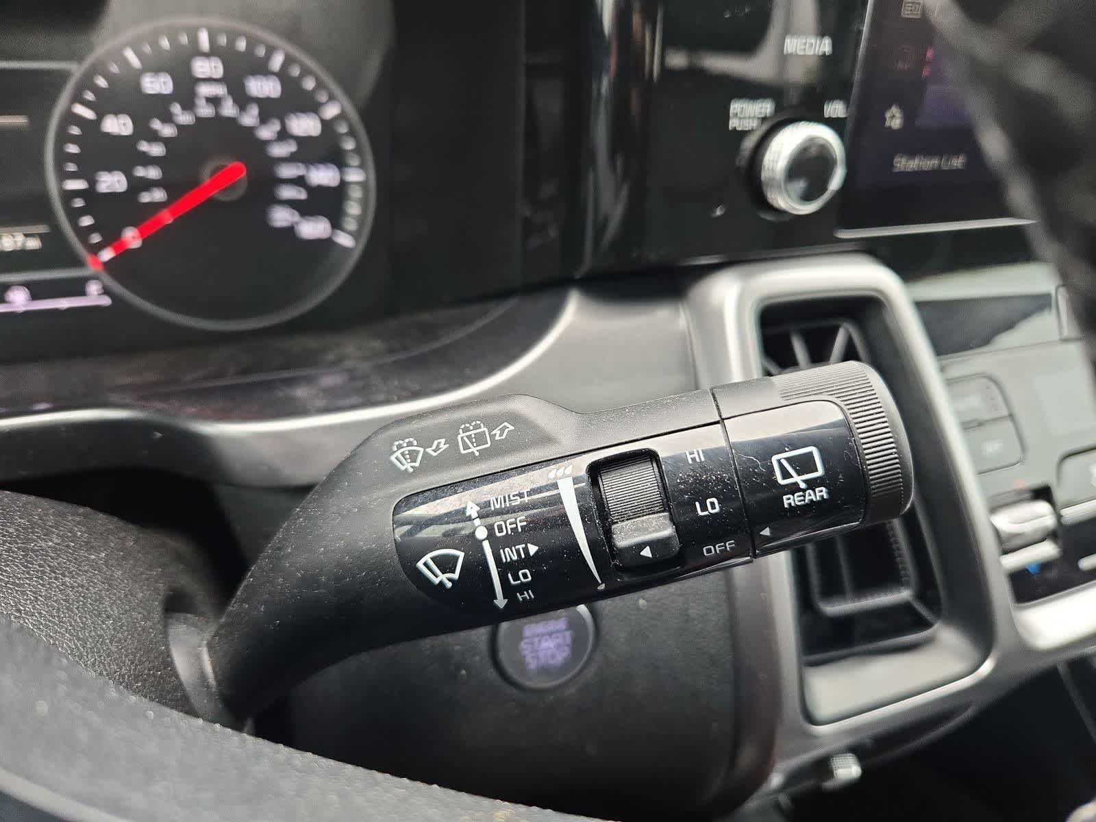 Thumbnail: 2023 Kia Sorento - 25