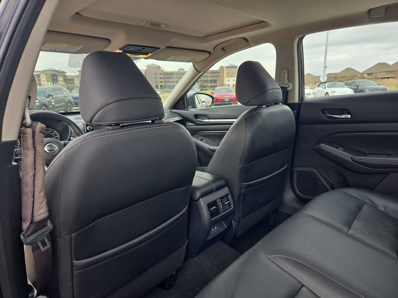 Thumbnail: 2019 Nissan Altima - 17