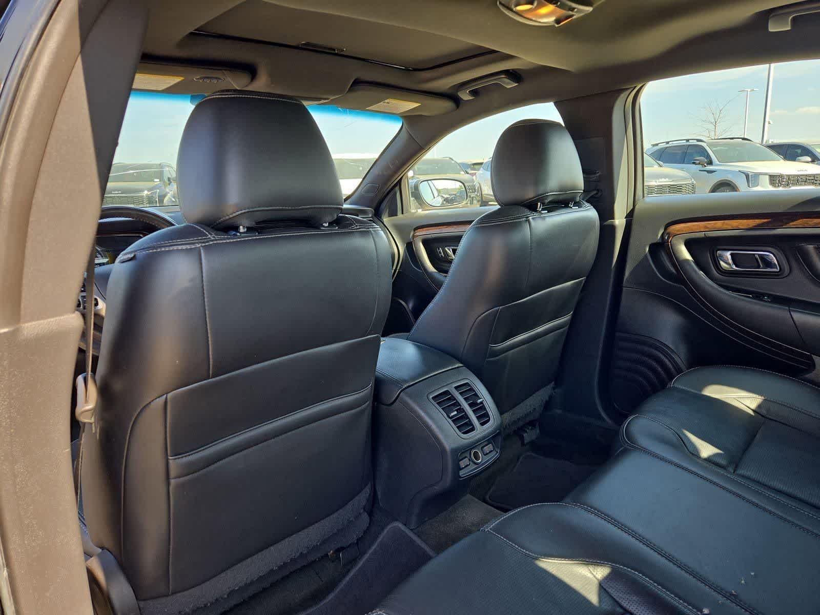 Thumbnail: 2017 Ford Taurus - 16