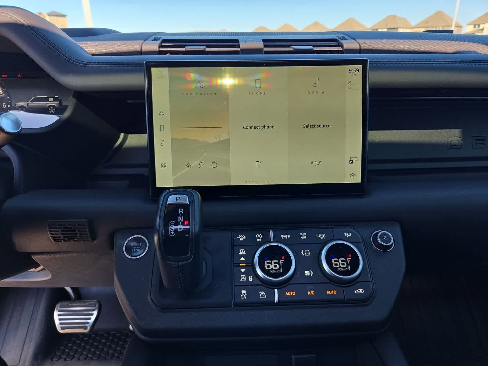 Thumbnail: 2023 Land Rover Defender - 26