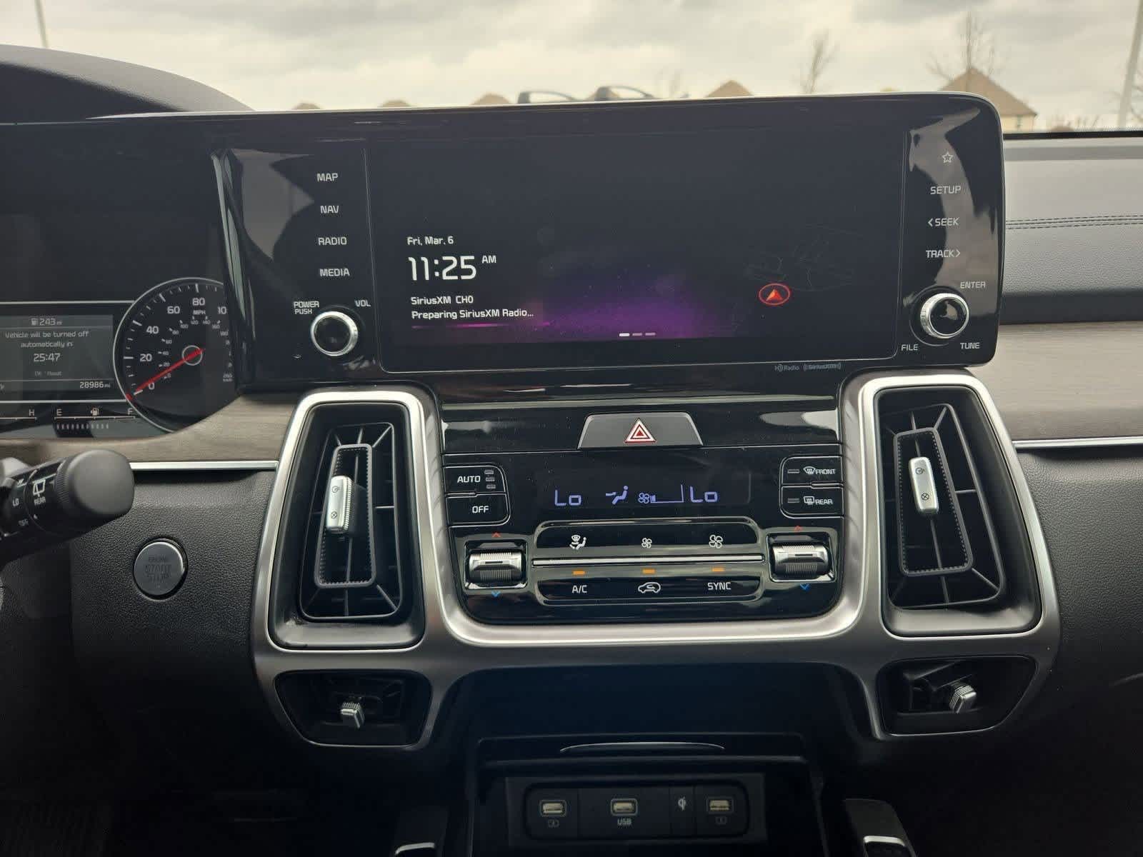 Thumbnail: 2023 Kia Sorento - 27