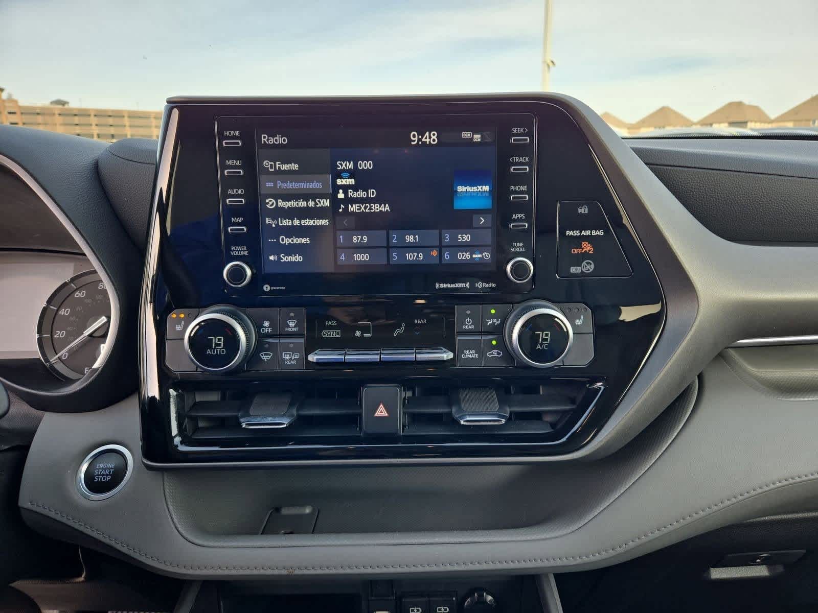 Thumbnail: 2021 Toyota Highlander - 28