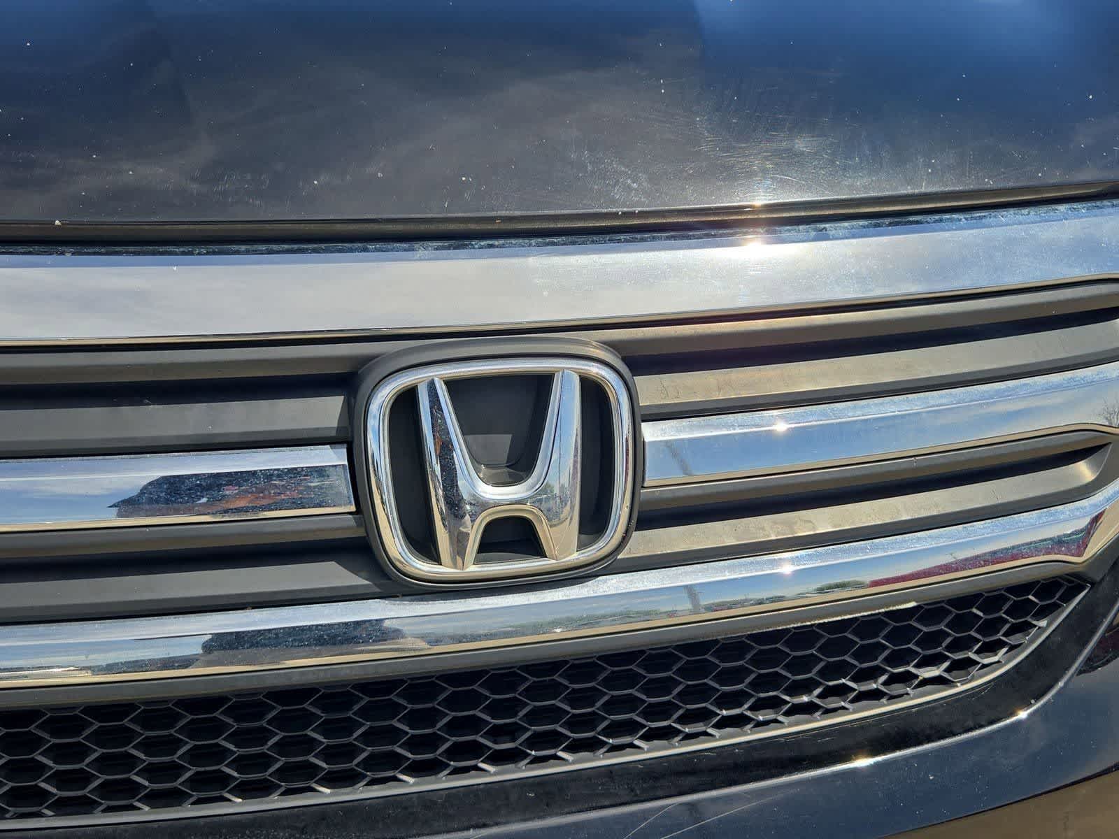 Thumbnail: 2016 Honda Pilot - 11