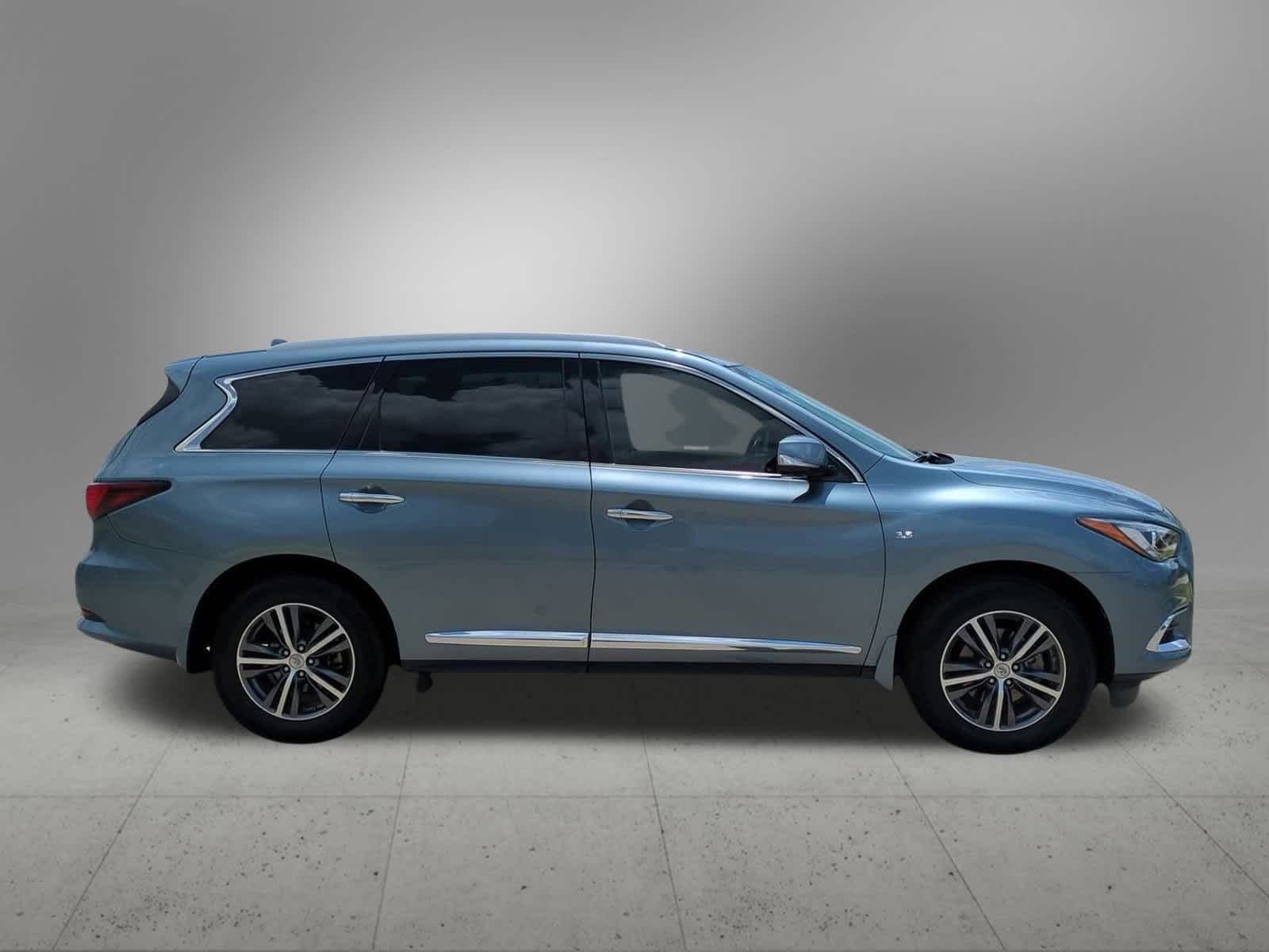 Thumbnail: 2017 INFINITI QX60 - 7