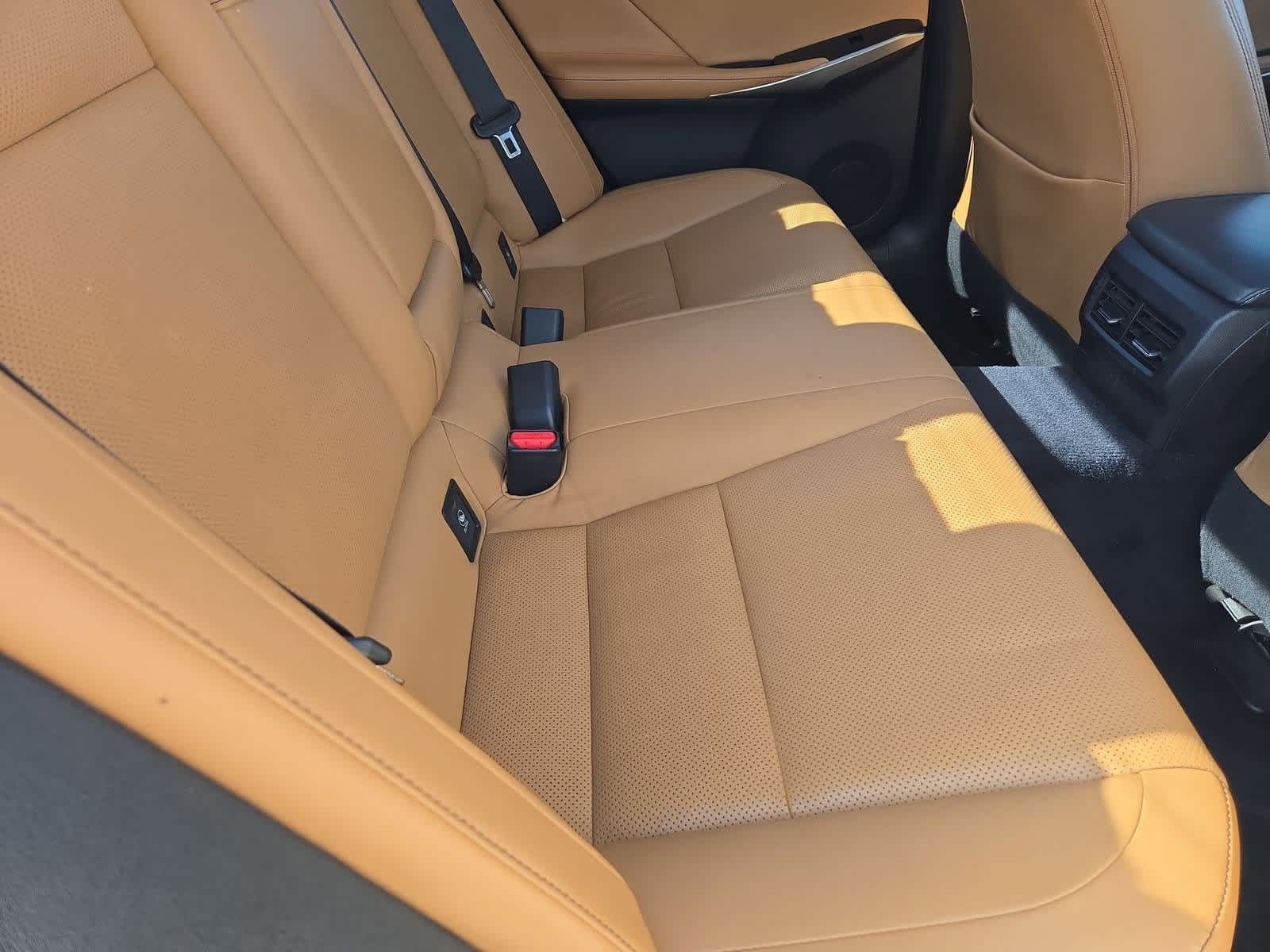 Thumbnail: 2014 Lexus IS - 21