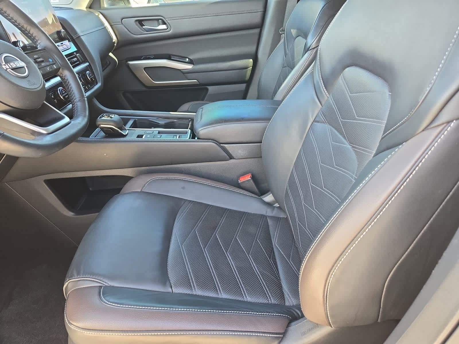 Thumbnail: 2022 Nissan Pathfinder - 15