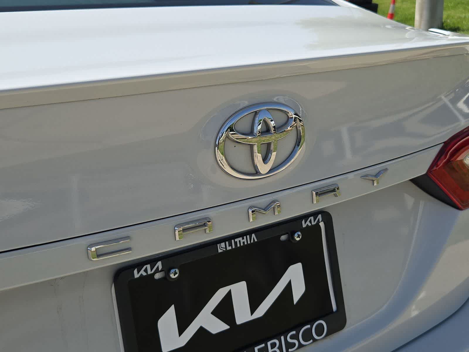 2018 Toyota Camry XSE - Photo 11