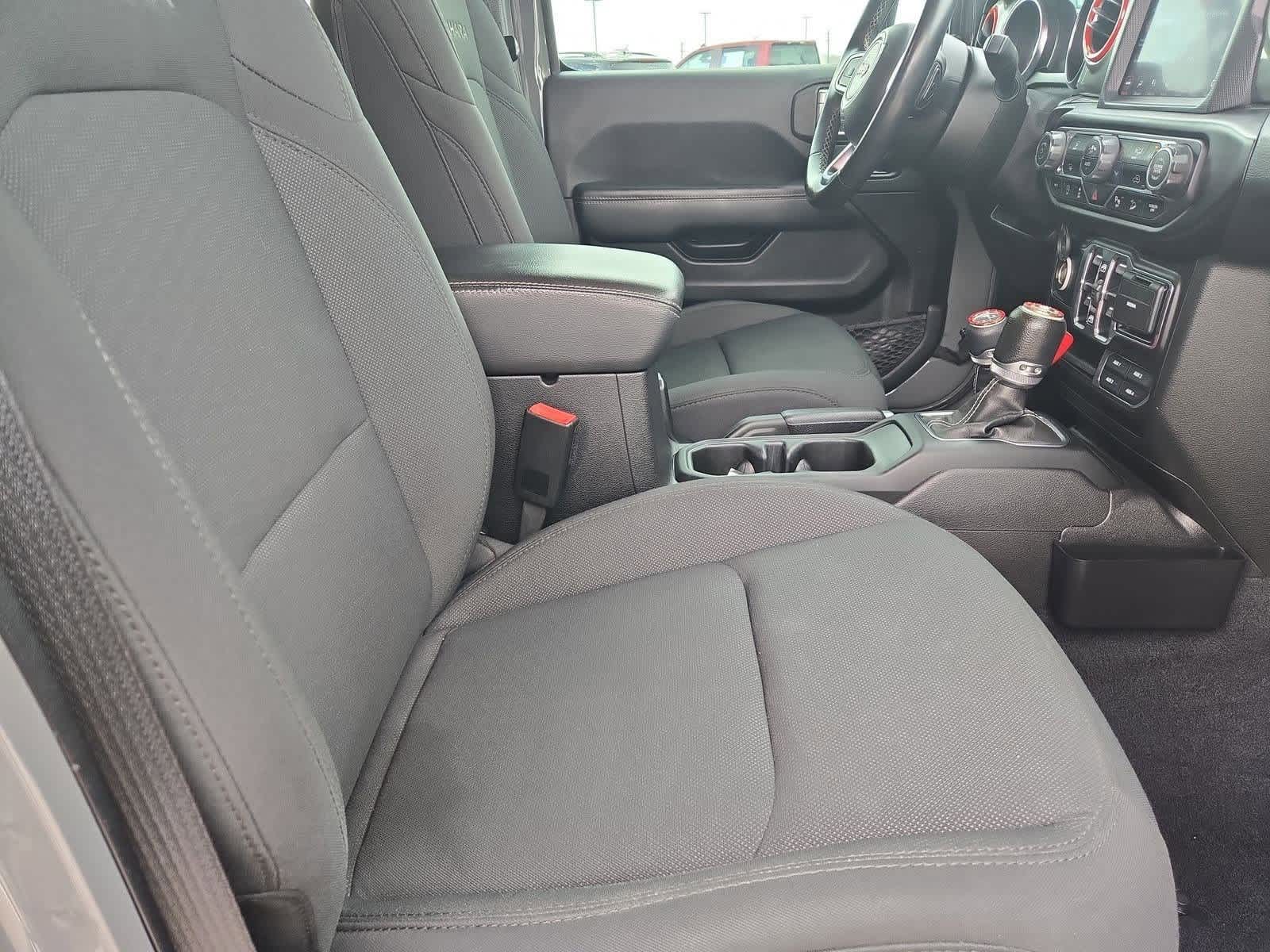 Thumbnail: 2020 Jeep Wrangler - 19