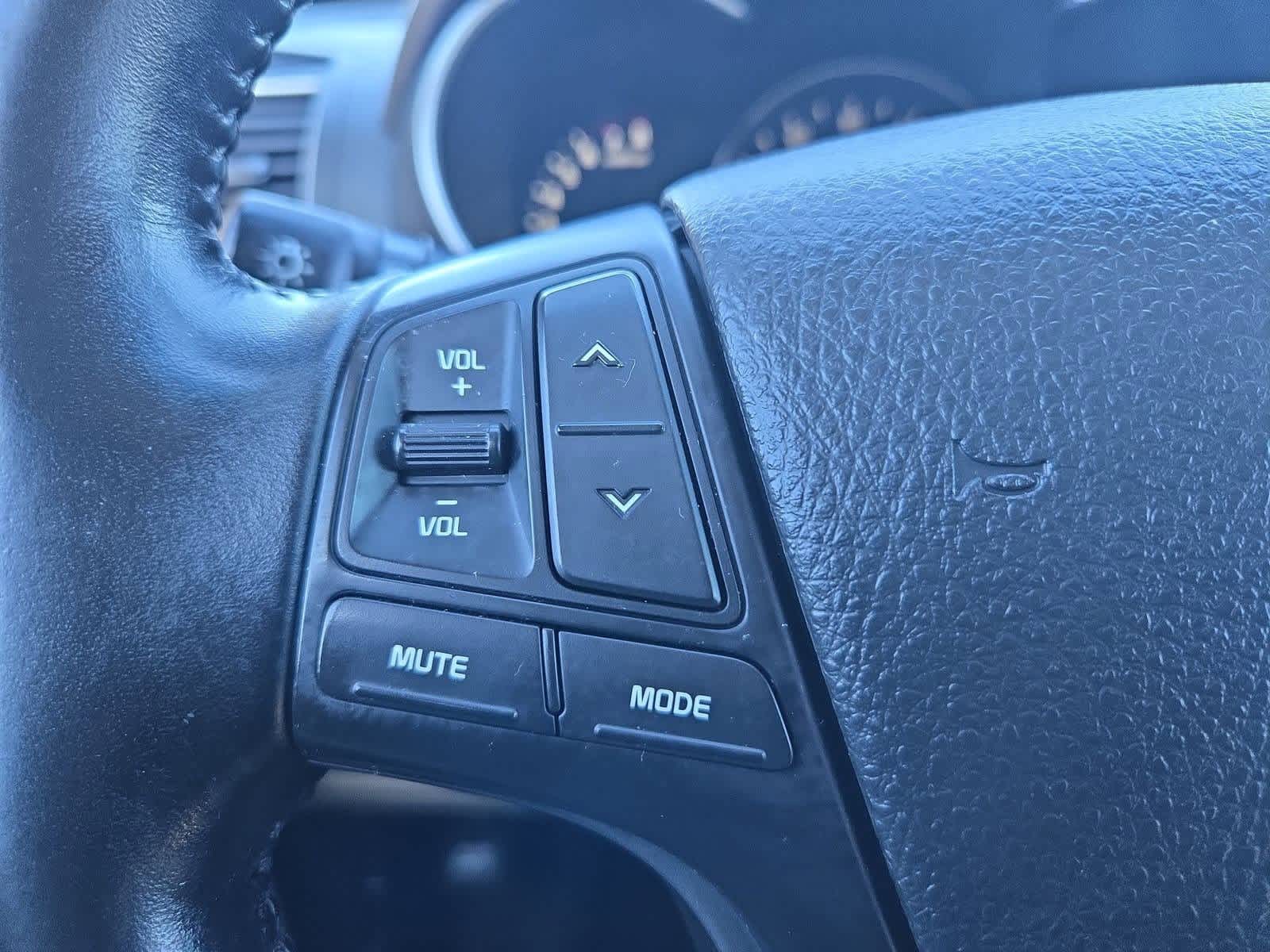 Thumbnail: 2015 Kia Sorento - 24