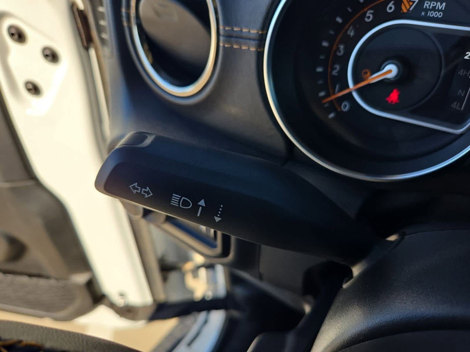 Thumbnail: 2023 Jeep Gladiator - 23