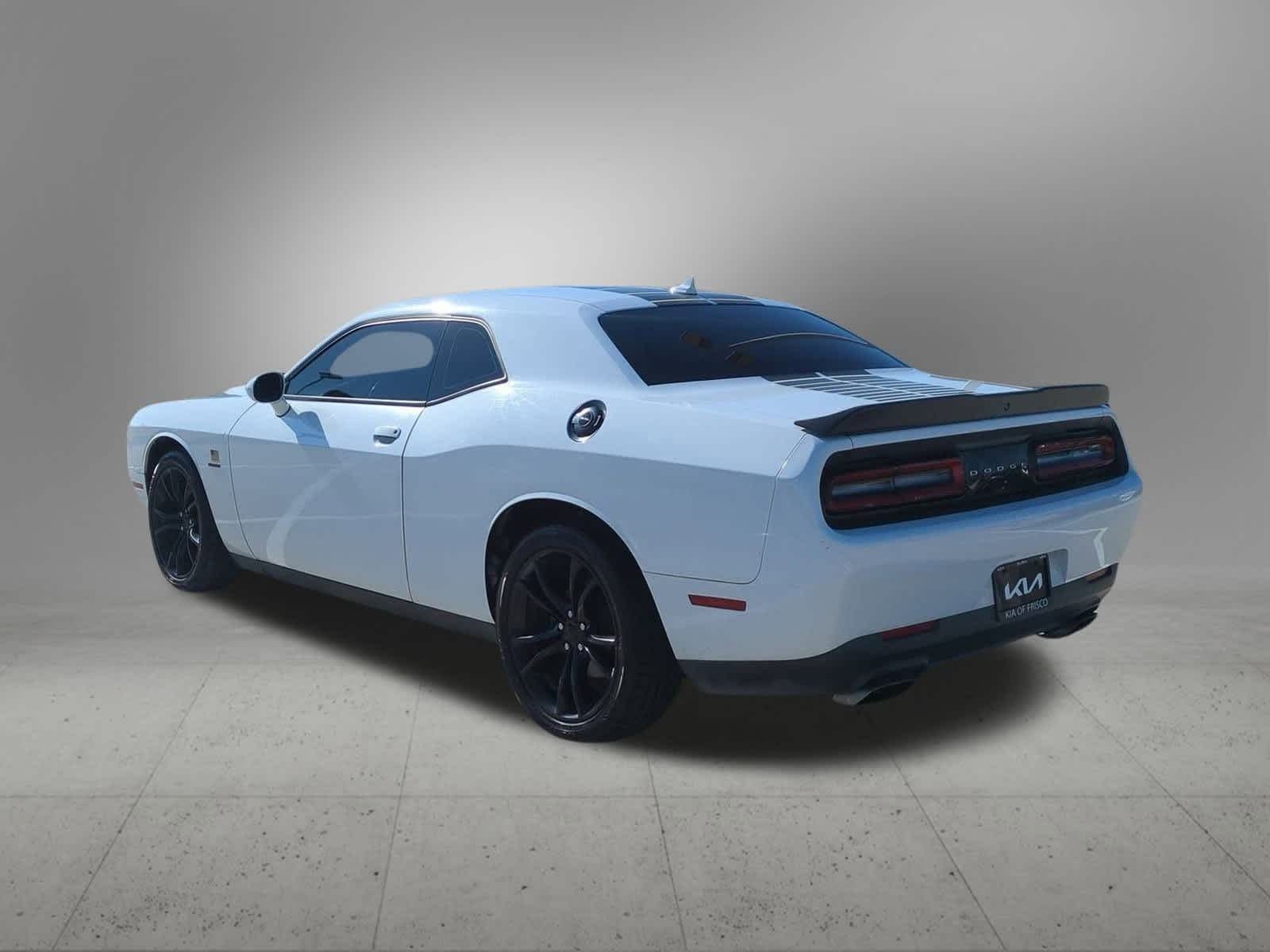 Thumbnail: 2016 Dodge Challenger - 4