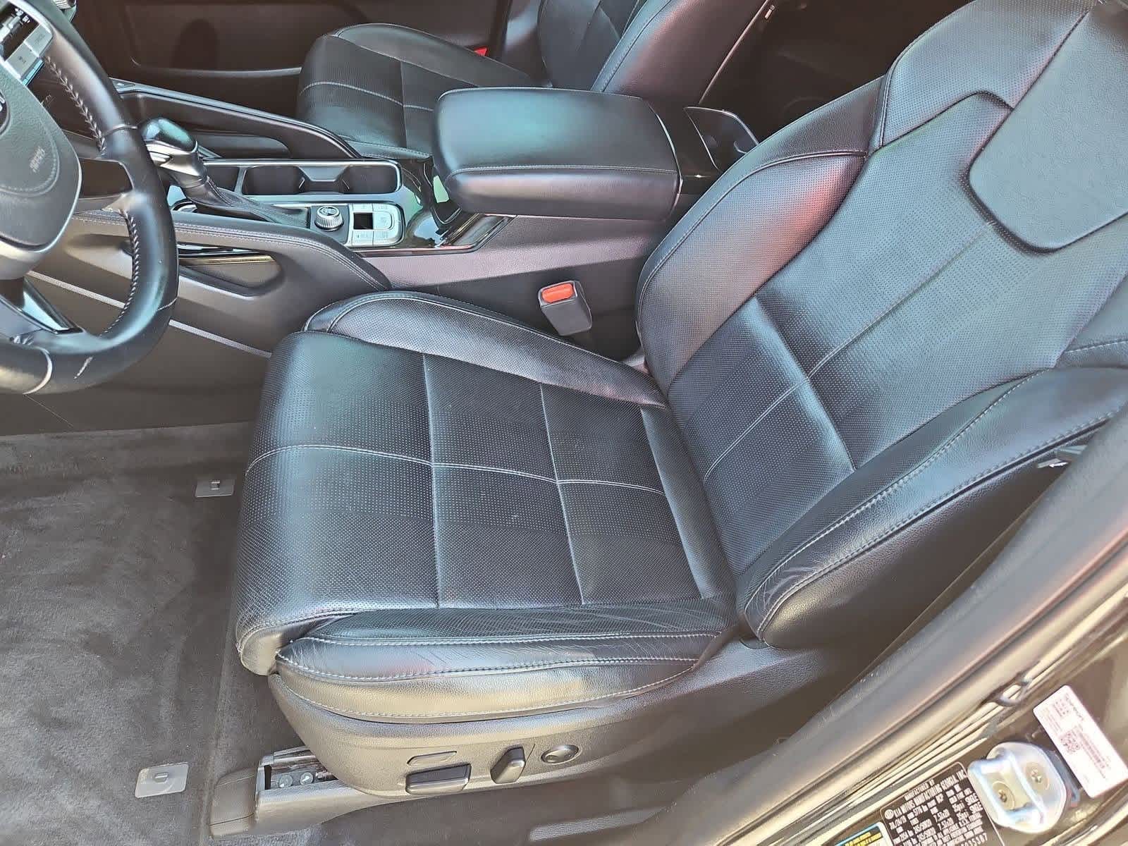 Thumbnail: 2020 Kia Telluride - 16