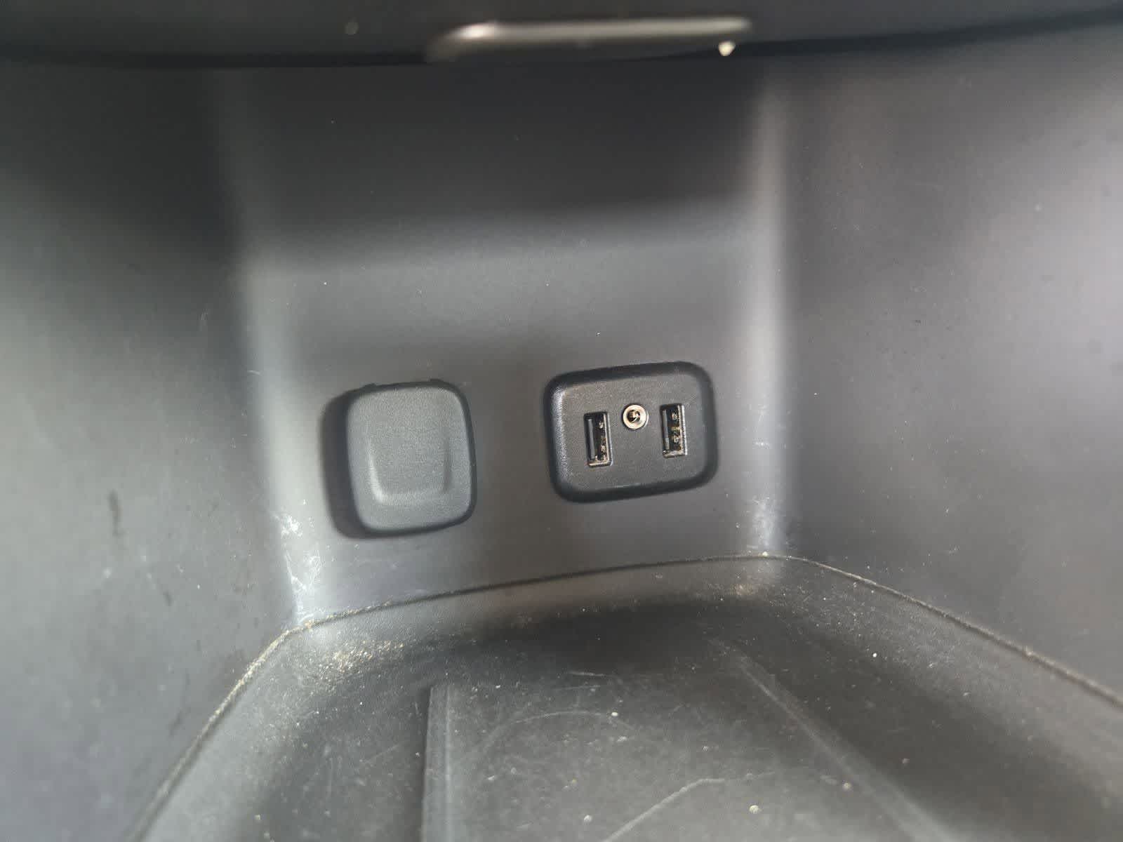 Thumbnail: 2018 GMC Acadia - 32