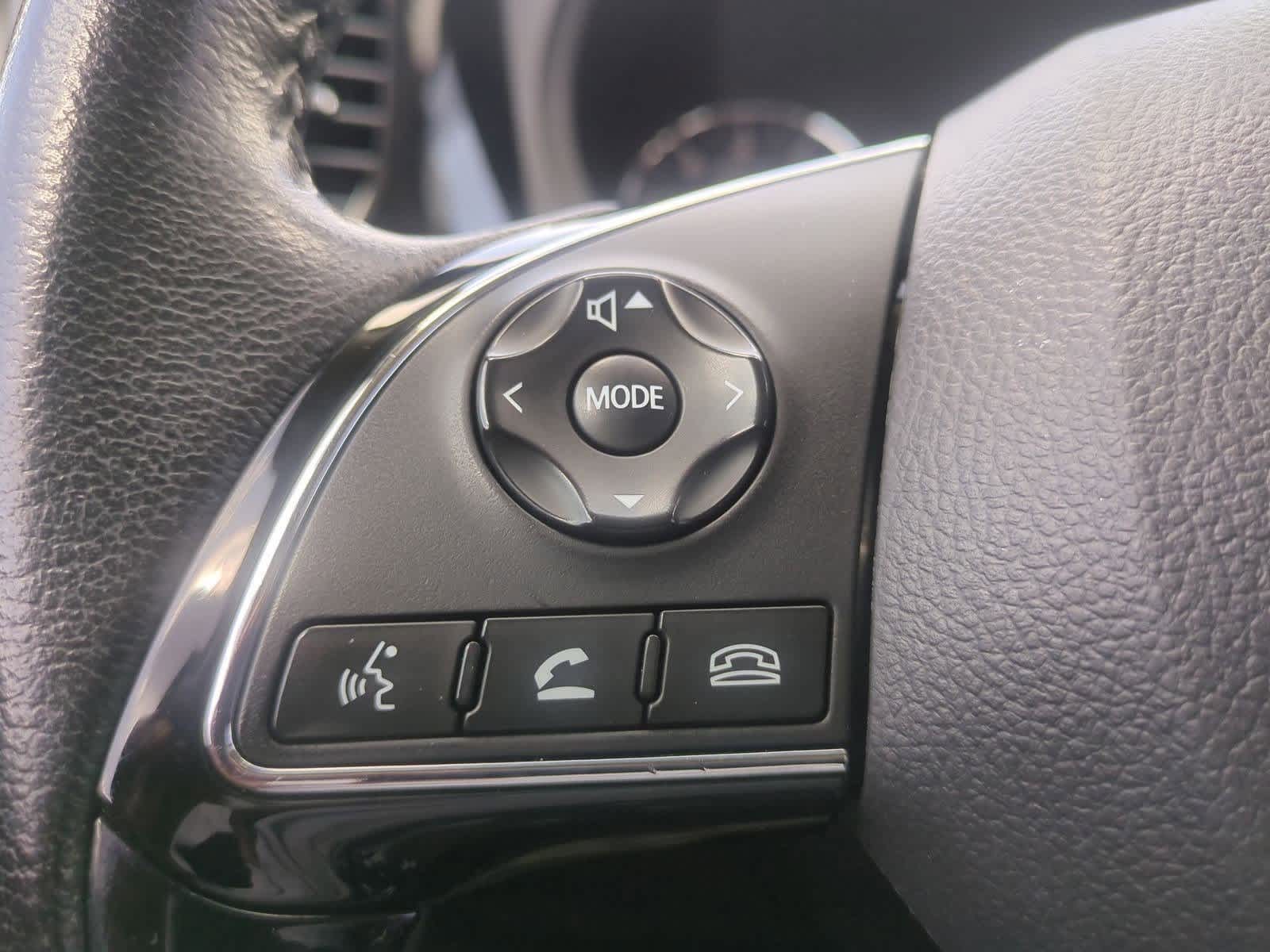 Thumbnail: 2019 Mitsubishi Outlander - 25