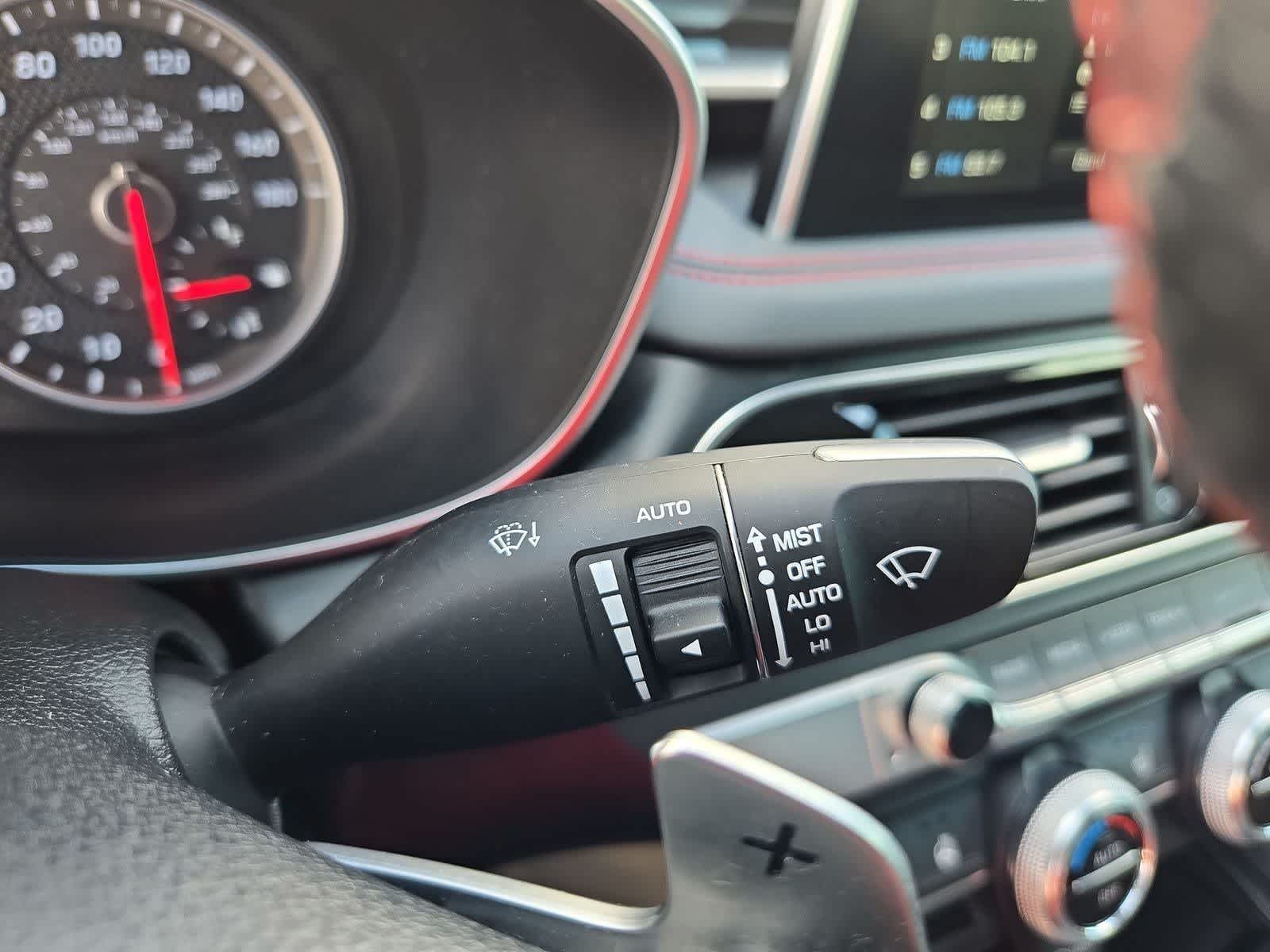 Thumbnail: 2020 Genesis G70 - 25