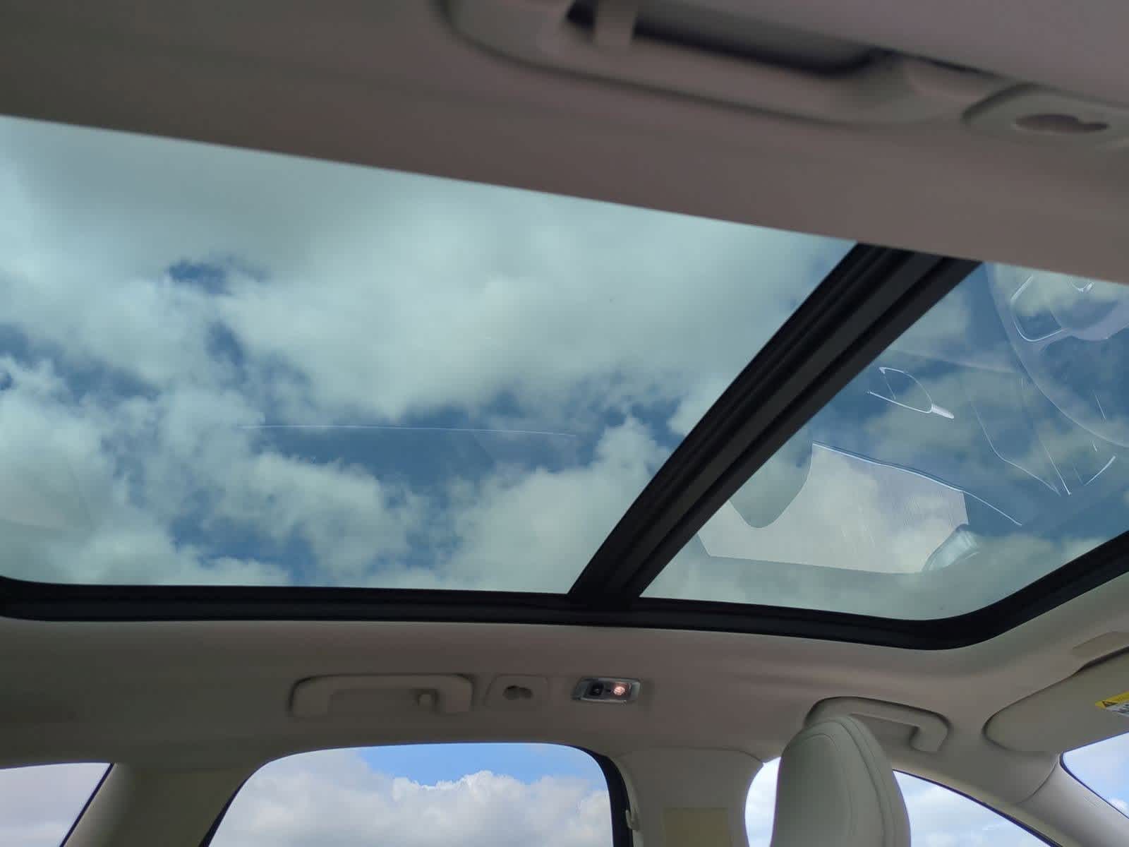 Thumbnail: 2019 Volvo XC60 - 21