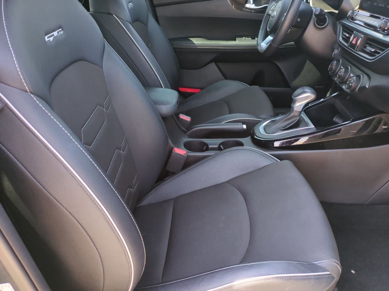 Thumbnail: 2020 Kia Forte - 23