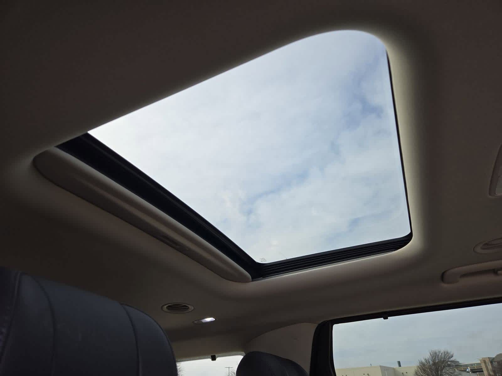 Thumbnail: 2025 Kia Carnival - 21