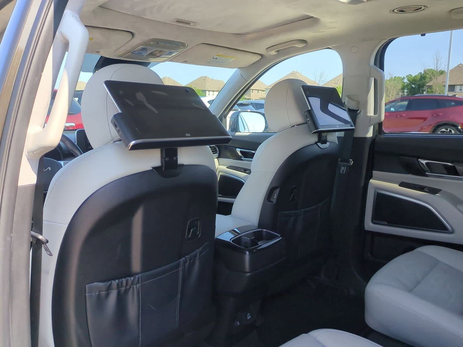 Thumbnail: 2022 Kia Telluride - 18
