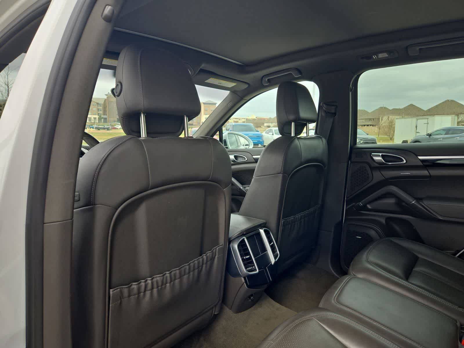 Thumbnail: 2017 Porsche Cayenne - 17