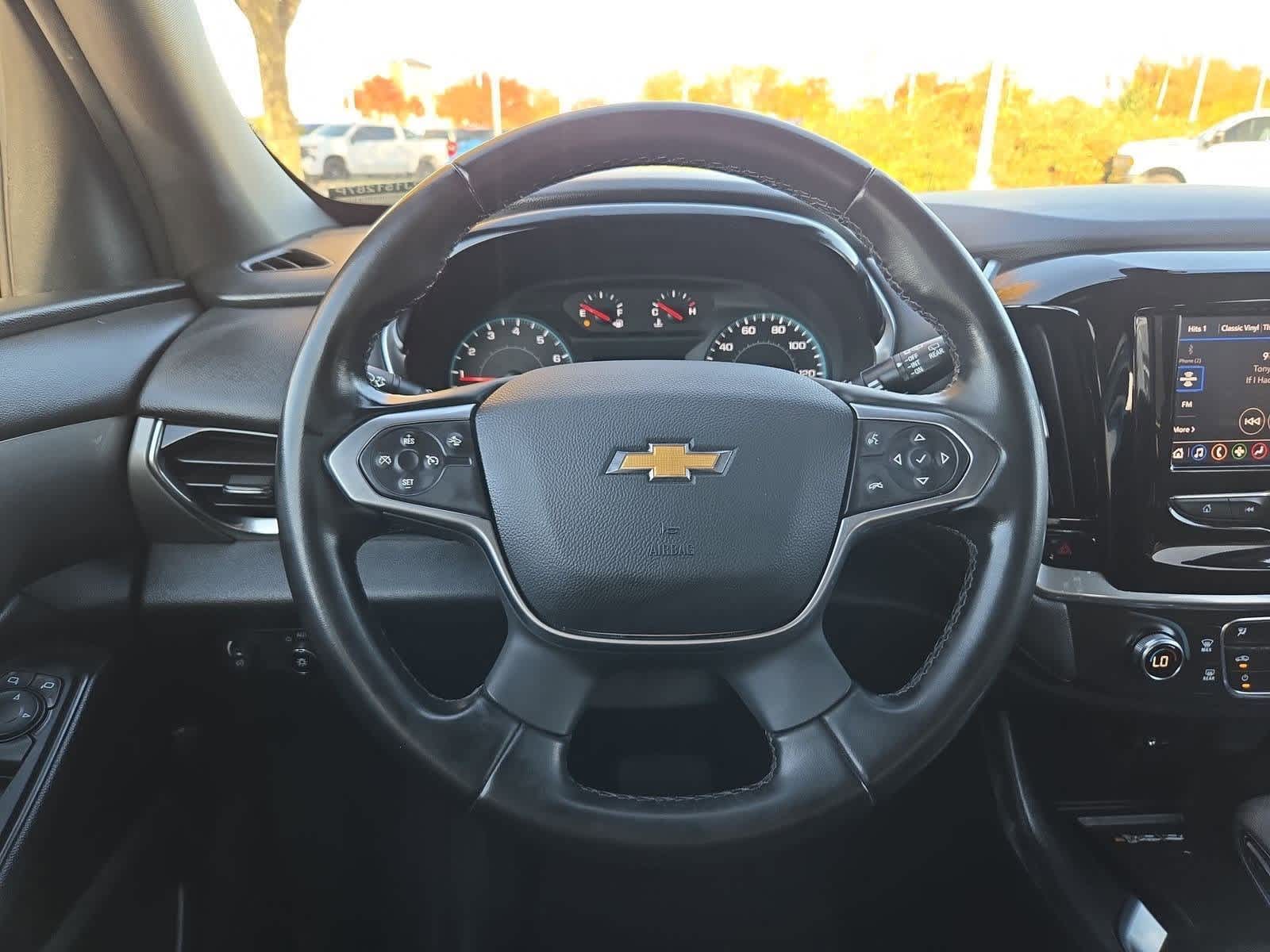 Thumbnail: 2023 Chevrolet Traverse - 22