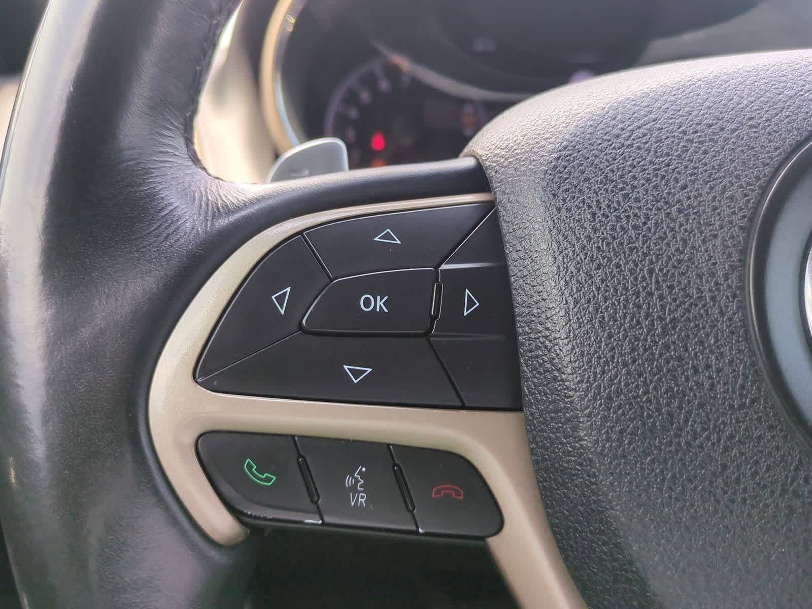 Thumbnail: 2015 Jeep Grand Cherokee - 23