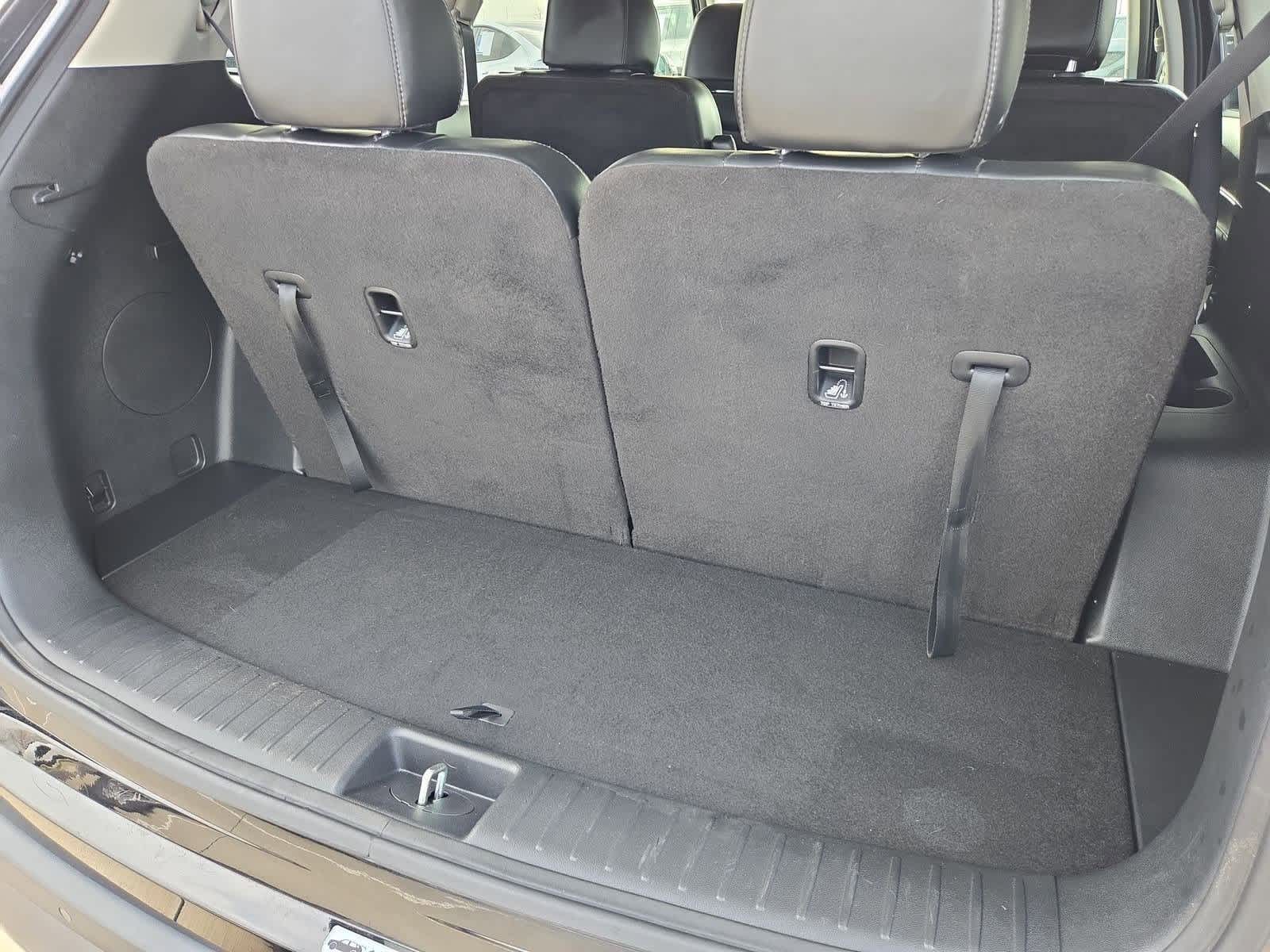 Thumbnail: 2024 Kia Sorento - 32