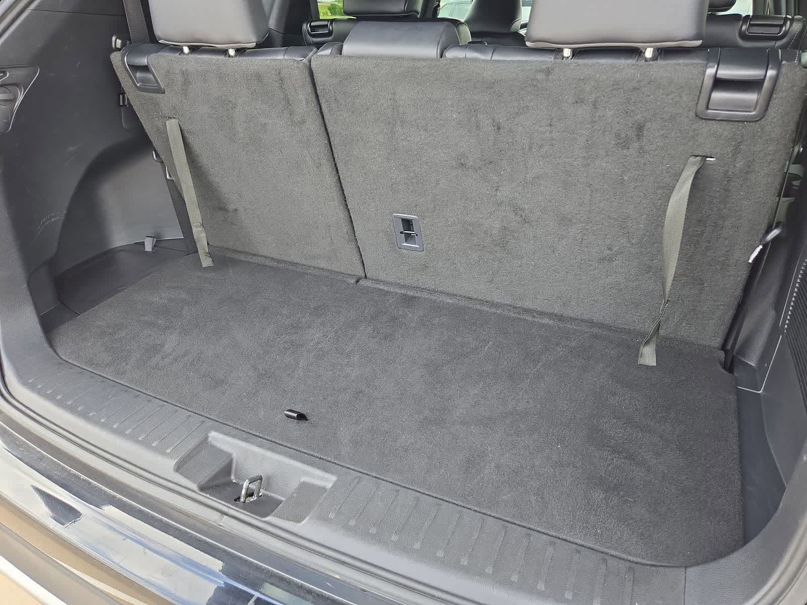 Thumbnail: 2025 Toyota Highlander - 33