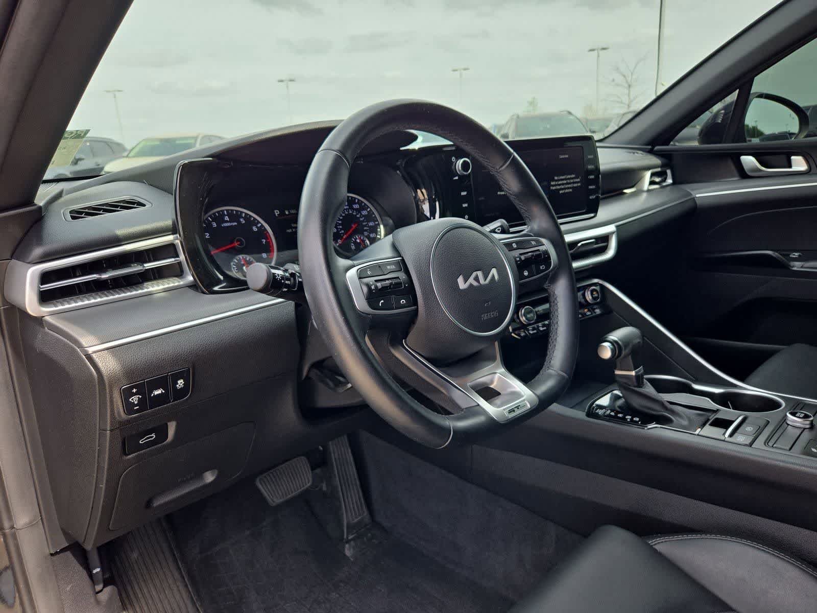 Thumbnail: 2023 Kia K5 - 2