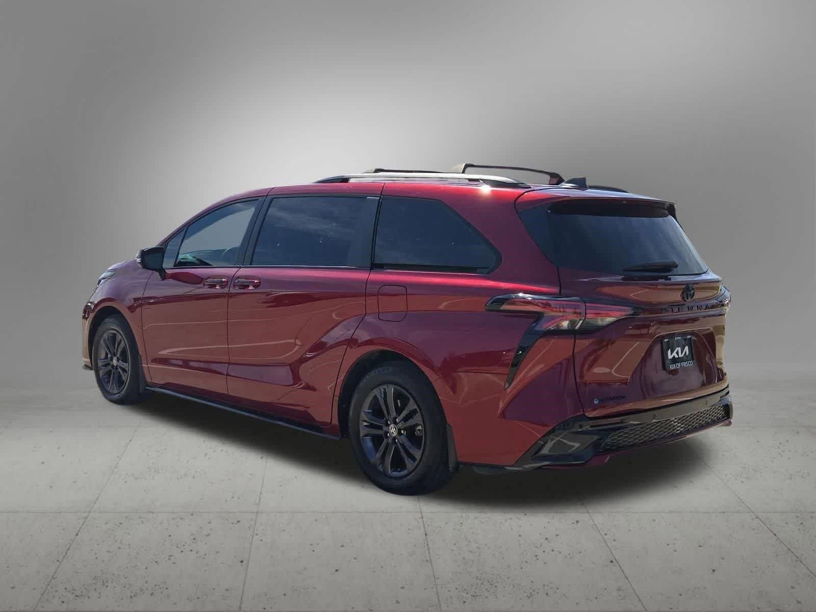 Thumbnail: 2025 Toyota Sienna - 4