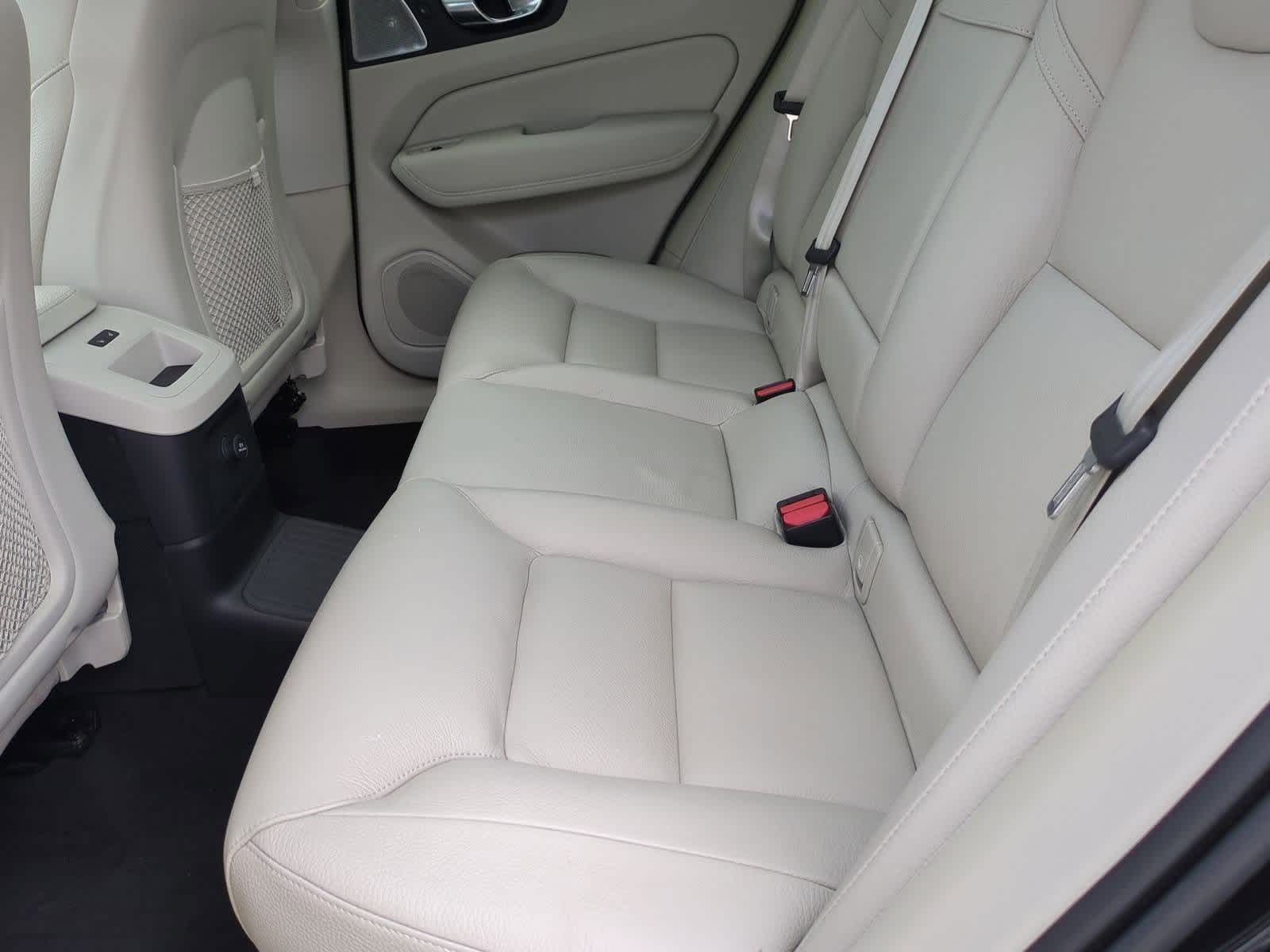 Thumbnail: 2019 Volvo XC60 - 19
