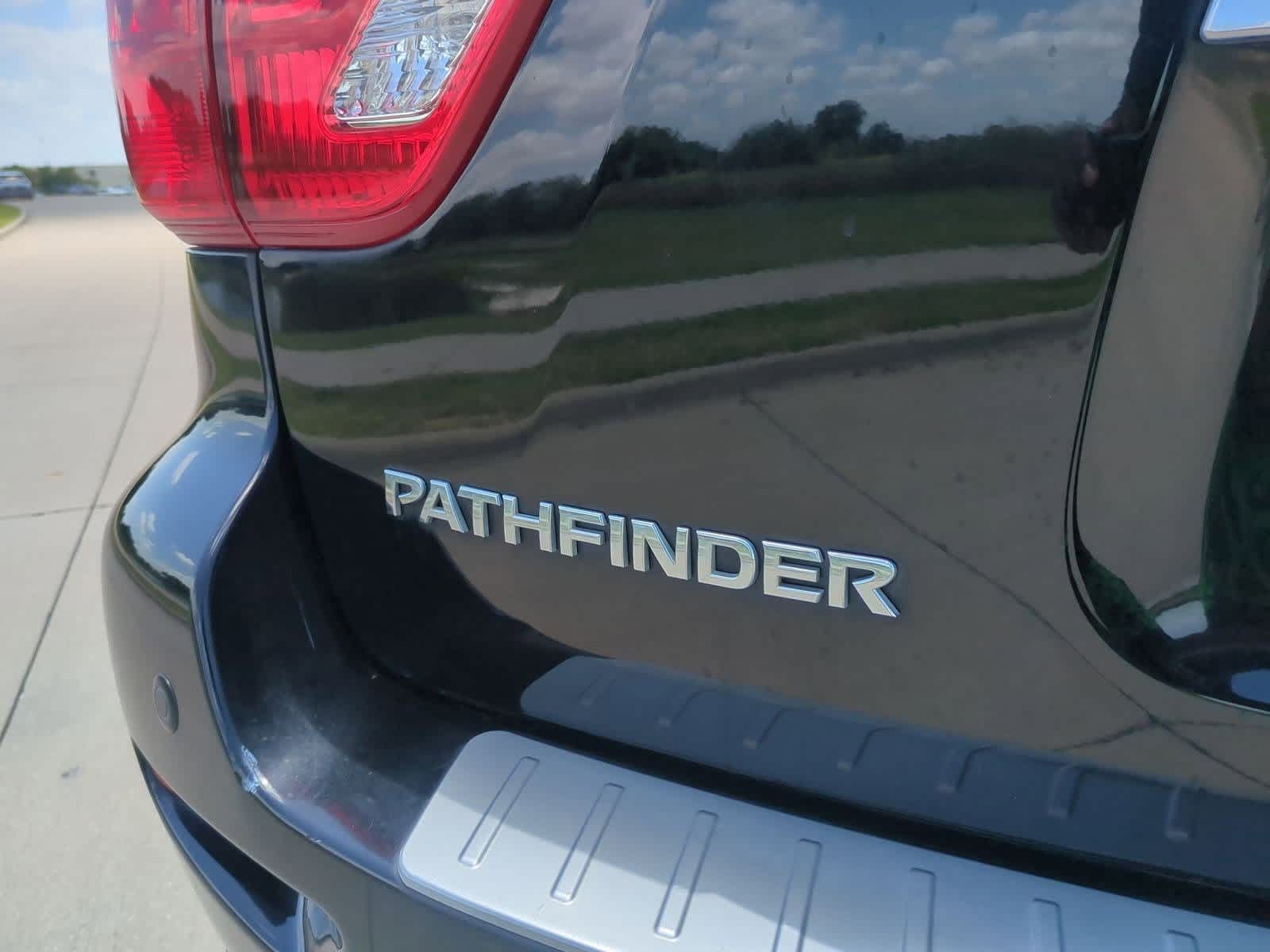 Thumbnail: 2018 Nissan Pathfinder - 12