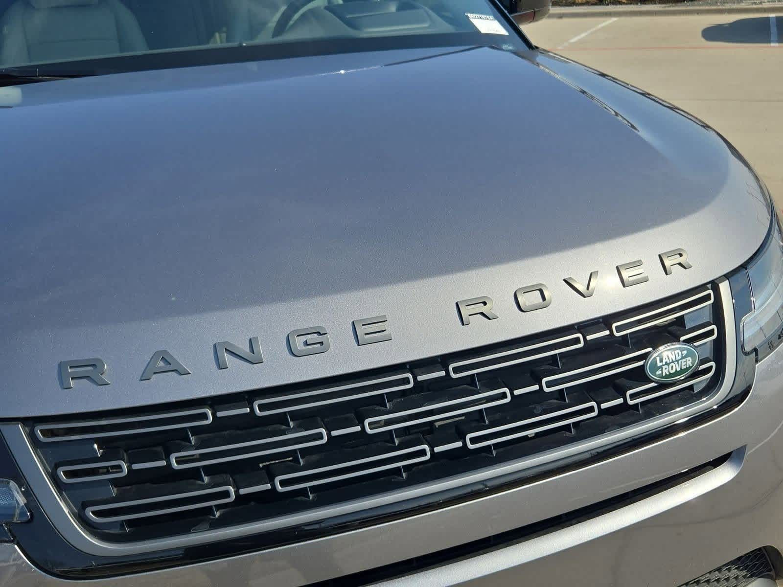 Thumbnail: 2025 Land Rover Range Rover Evoque - 11