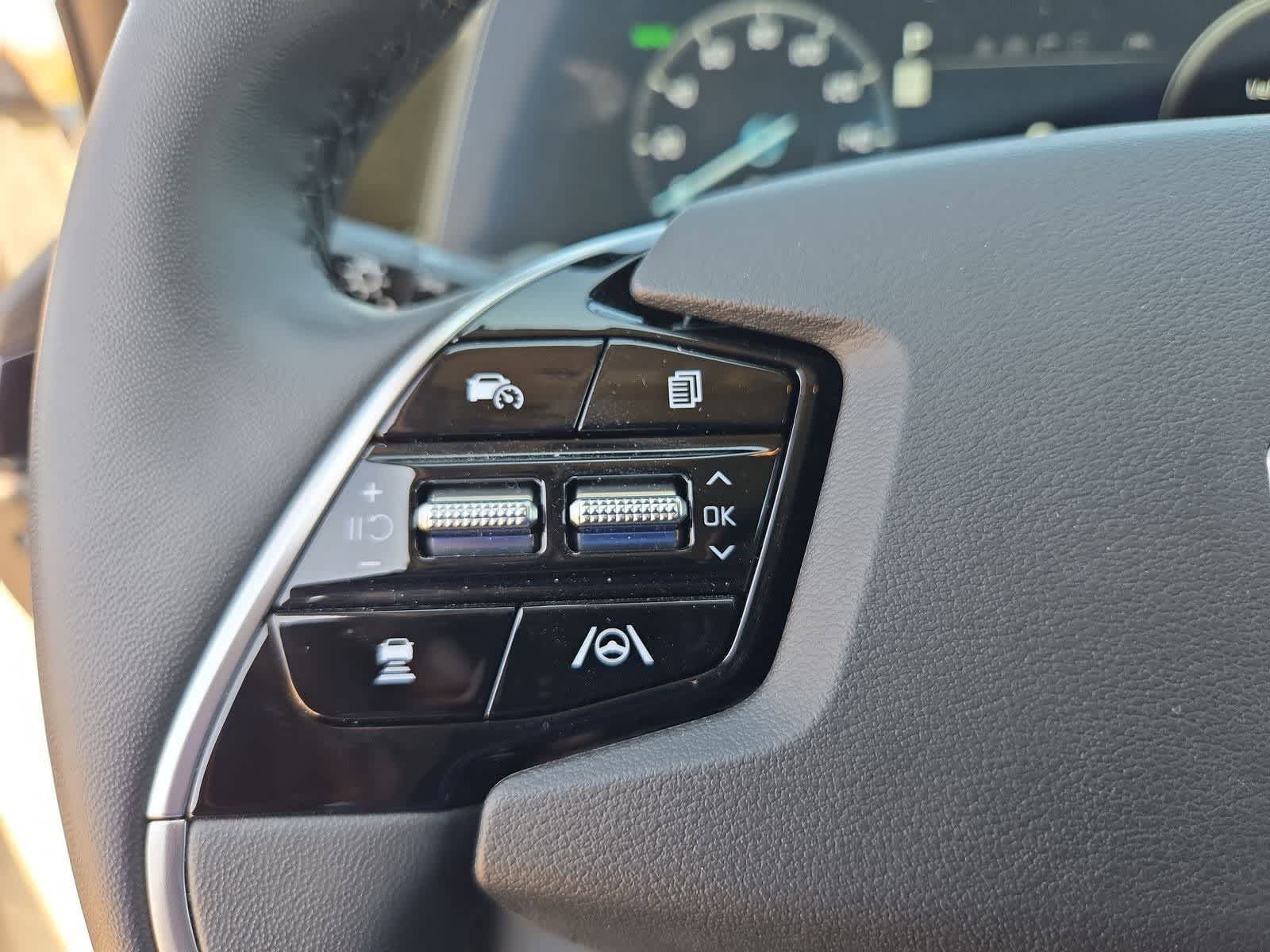 Thumbnail: 2024 Kia Niro - 21