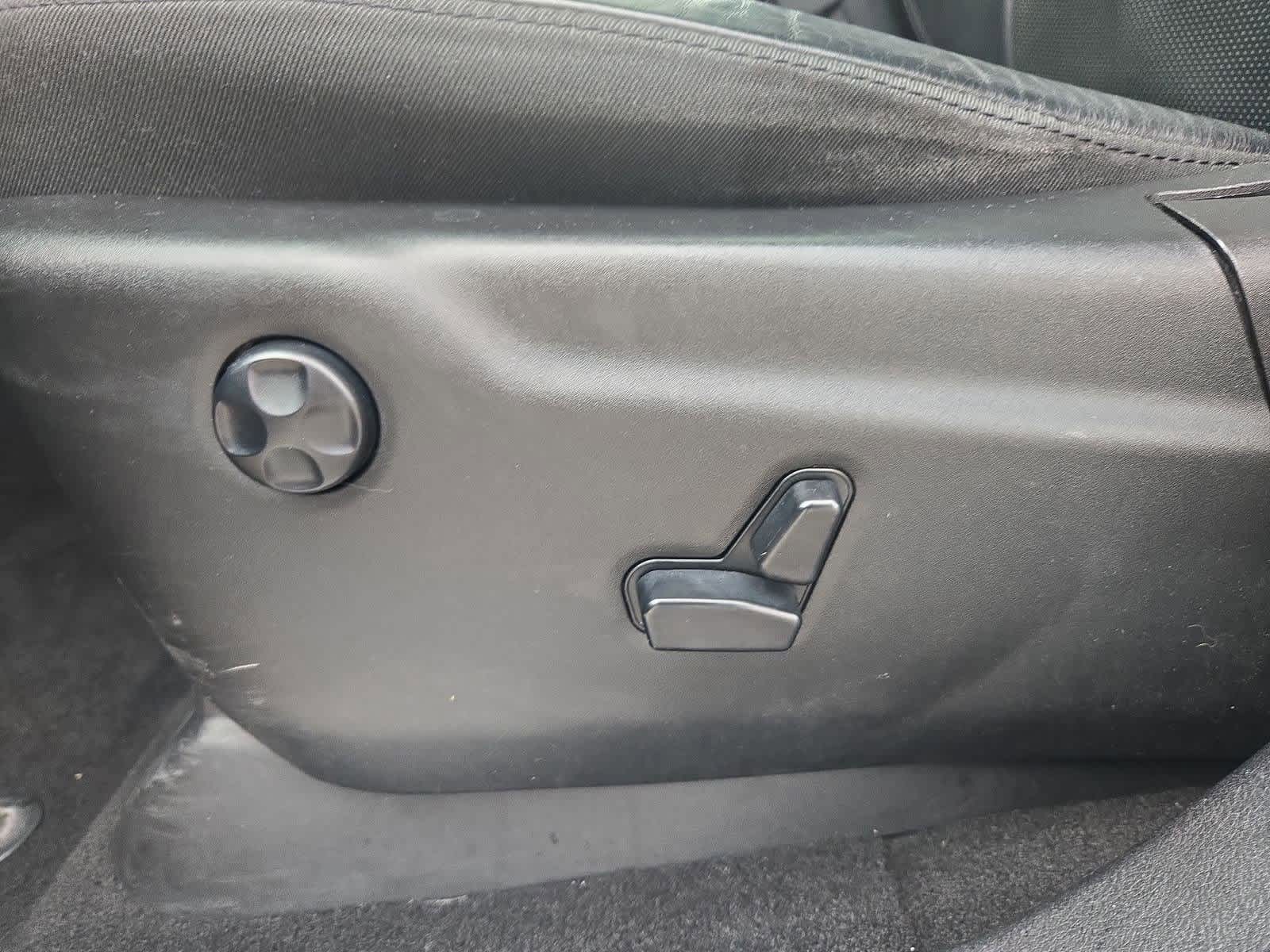 Thumbnail: 2019 Jeep Grand Cherokee - 17