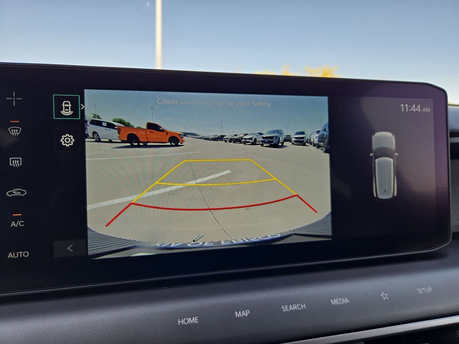 Thumbnail: 2024 Kia EV9 - 28