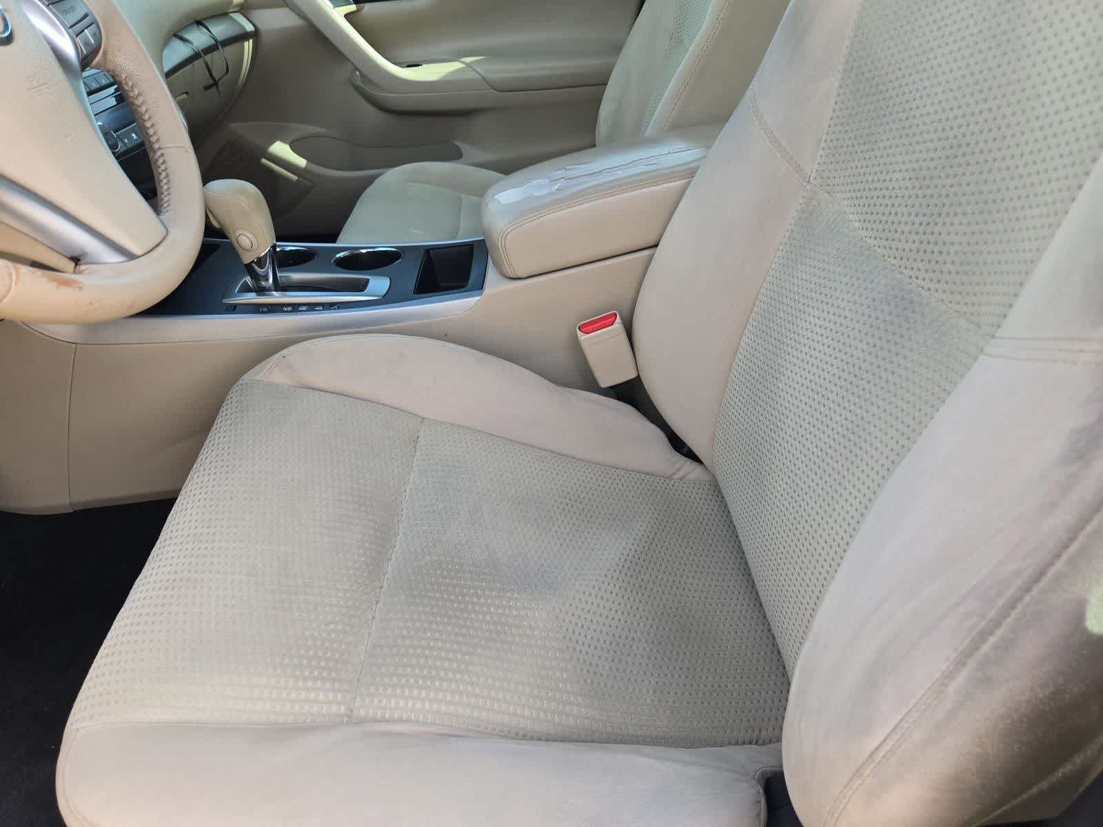 Thumbnail: 2015 Nissan Altima - 15