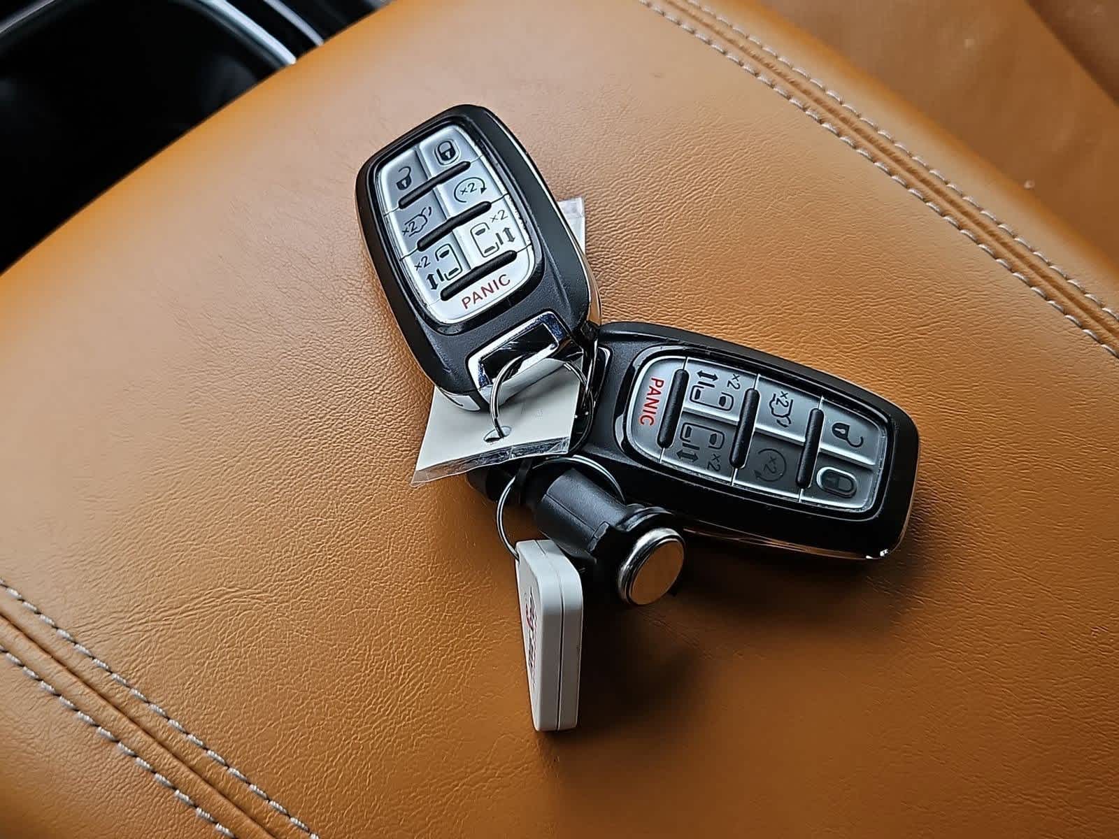 Thumbnail: 2022 Chrysler Pacifica - 36