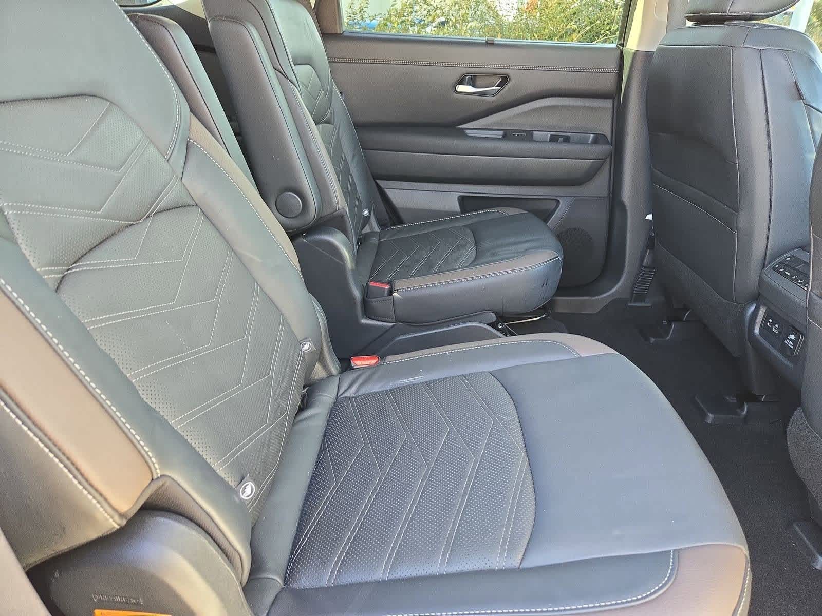 Thumbnail: 2022 Nissan Pathfinder - 20