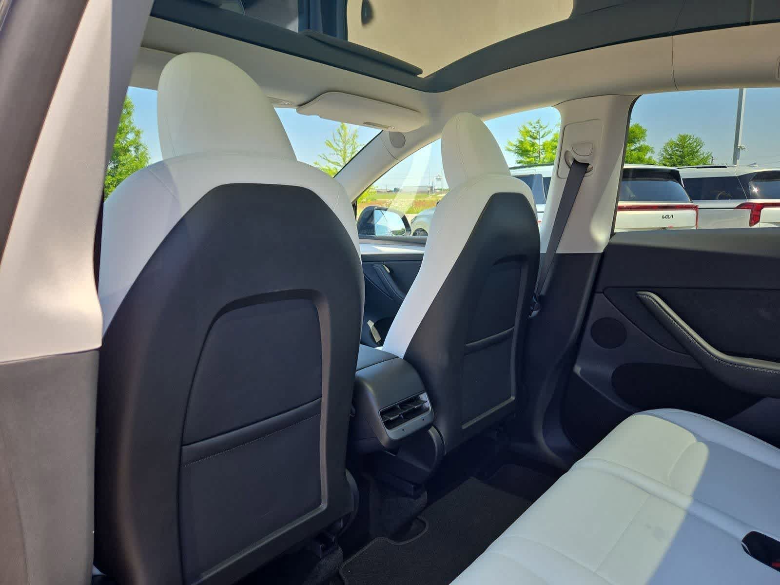 Thumbnail: 2025 Tesla Model Y - 16