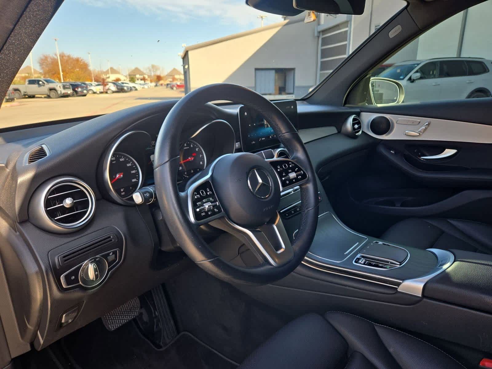 Thumbnail: 2022 Mercedes-Benz GLC - 2