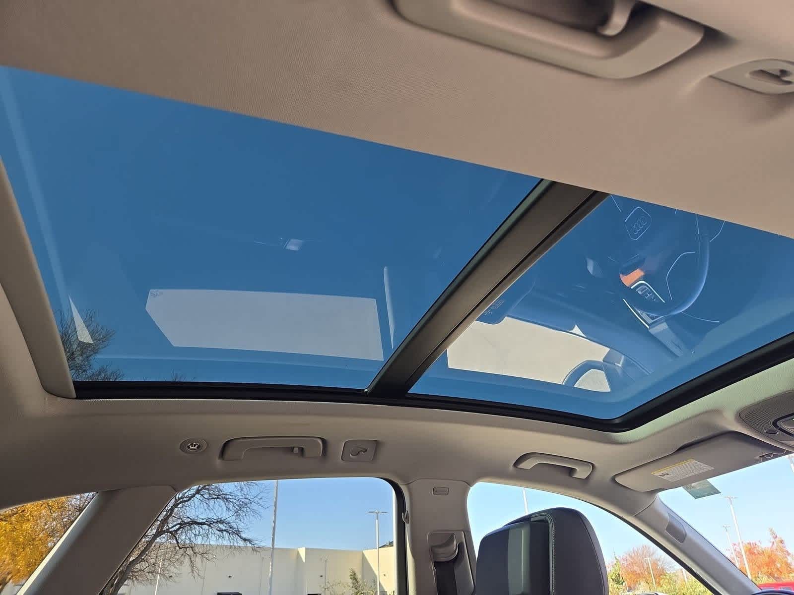 Thumbnail: 2023 Audi Q5 - 21