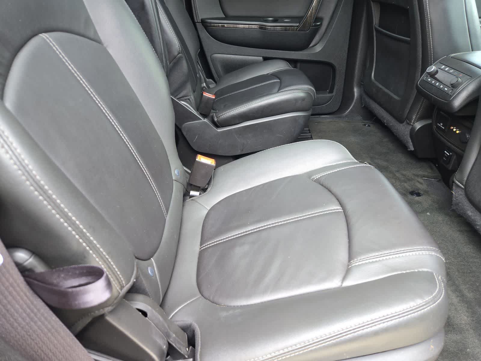 Thumbnail: 2015 GMC Acadia - 19